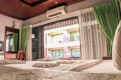 Camera Matrimoniale Deluxe con Balcone — Sue@Cozy Guesthouse